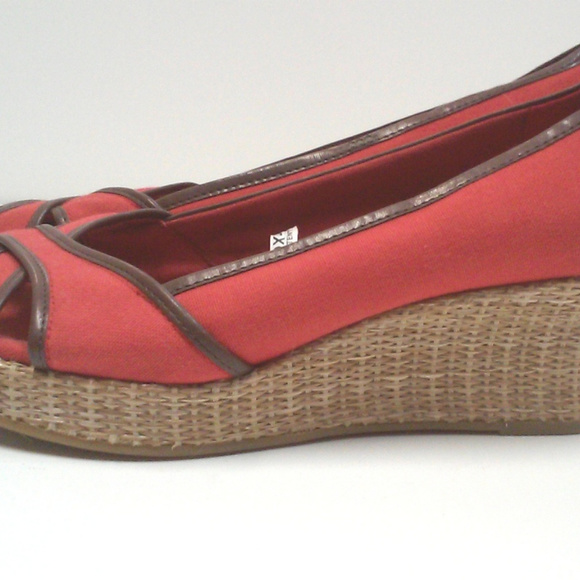 Red Canvas Espradille Peep Toe Heels Size 9.5 - Picture 2 of 5